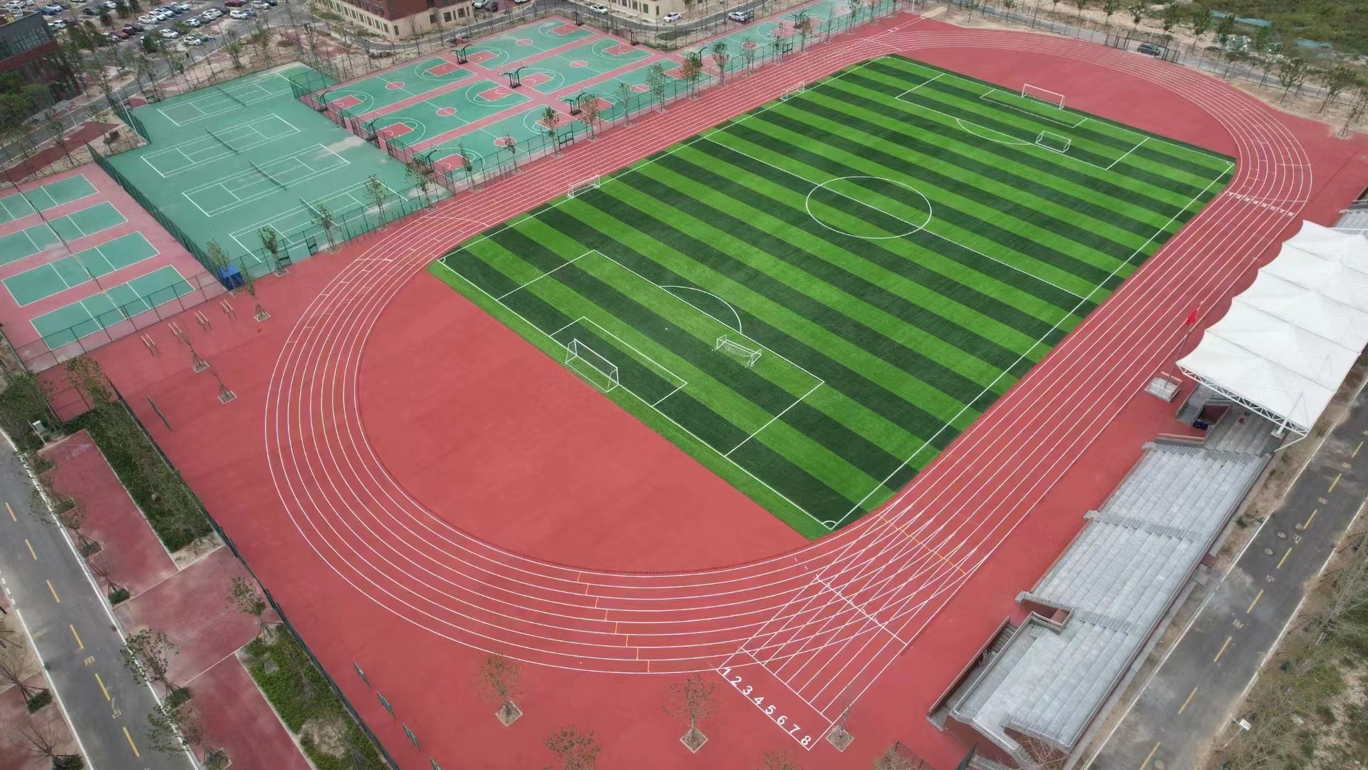 怀化市足球场人造草坪塑胶跑道材料 - 价格